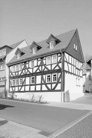Grünberg, Neustadt 68