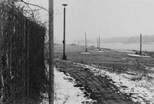 Neustädter Elbufer oberhalb der Moritzburger Straße