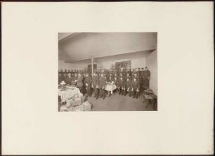 Gruppenfoto des Königin Augusta Garde-Grenadier-Regiments Nr. 4 (?)