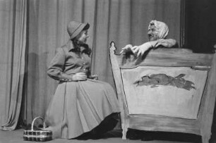 Szenenbilder aus "Blick zurück nach vorn", Kabarett "Die Distel" Berlin. Mit Gerd E. Schäfer, E. Schall u. a. Berlin, 29.08.1958 (Jubiläumsvorstellung, Premiere 28.08.1958)