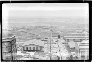 Bau Me 216 Elektrowerkstatt, Rössen, Blick von Bau Me 245 Dampfkesselhaus und Elektrische Zentrale
