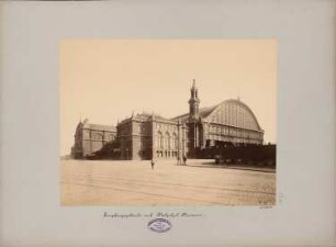 Hauptbahnhof, Bremen: Empfangsgebäude und Perronhalle