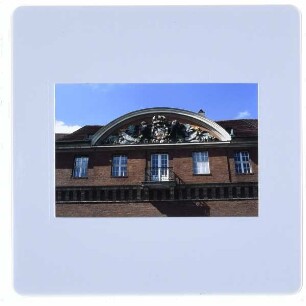 Berlin, Zitadelle Spandau : Detailansicht Fassade Torhaus Wappen