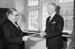Freiburg: Rathaus-Aula; Präsidentenwechsel im Oberschulamt; Verabschiedung Präsident Dr. Walter Nunier
