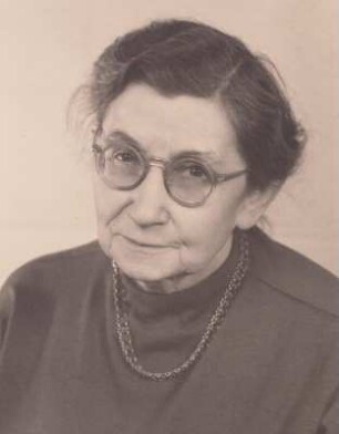 Porträt Klara Marie Faßbinder : Porträt Klara Marie Faßbinder (1890-1974; Pädagogin, Schriftstellerin). Fotografie 1959. Dresden: Deutsche Fotothek