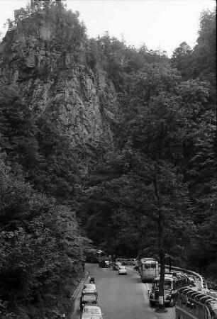 Hirschsprung im Höllental mit Verkehr von oben