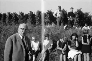 Merdingen: Ansprache Professor Asal, Weinberg bei Merdingen