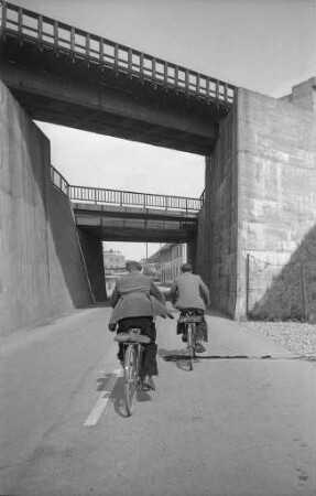 Einfahrt nach Maximiliansau.