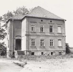 Villa, Thräna