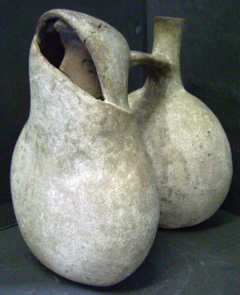 Clay vessel