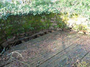 Stadtbefestigung-Stadtmauer der Vorderstadt im Nordwesten - ehemaliges Wehrgeschoß des flankierenden Hufeisenturmes mit Basis der einstigen Steinbrüstung