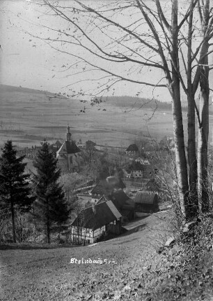 Ortsansicht mit Kirche