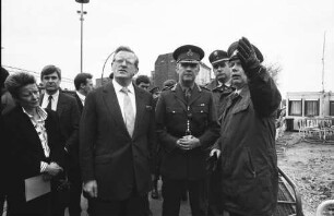 Treffen am Grenzübergang Potsdamer Platz