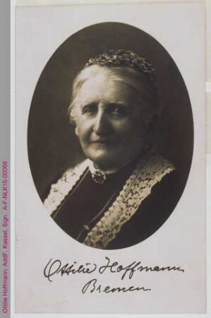 Porträt von Ottilie Hoffmann