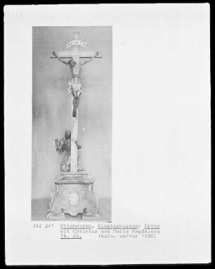 Christus am Kreuz mit Maria Magdalena
