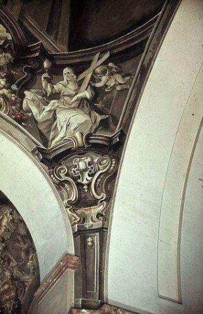 Ornamentale Gewölbeausmalung