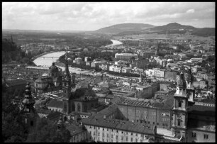 Salzburg: Blick über Salzburg, von der Burg