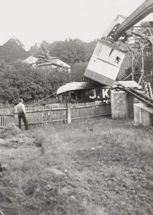 Unfall, Schwebebahn und LKW, Dresden