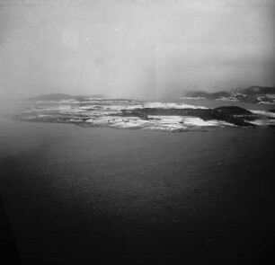 Luftbildaufnahme eines Felsmassivs : Felsmassiv an der norwegischen Küste.