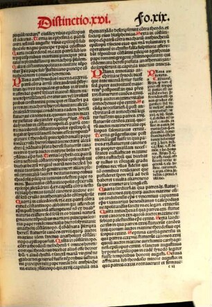 Decretum aureum domini Gratiani : cum suo apparatu