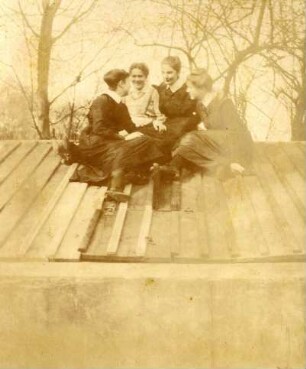 Viktoria-Pensionat. Schülerinnen - Gruppenfoto