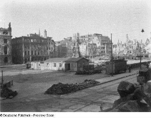 Heldburg. Blick zur Veste Heldburg (Baubeginn 12. Jh., Umbau 19. Jh.)