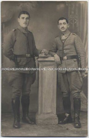 Zwei türkische Soldaten