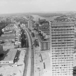 Oderturm und Karl-Marx-Straße in Frankfurt/Oder : Blickrichtung Norden