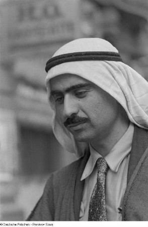 Porträt eines arabischen Festspielteilnehmers