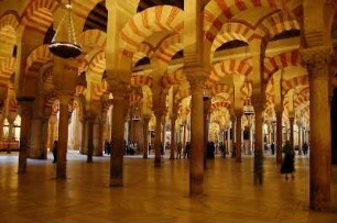 Cordoba - Innenraum der Mesquita Moschee-Kathedrale : Mezquita-Moschee, 8. Jh., 800 Säulen, aufgenommen in Cordoba im Mai 2007