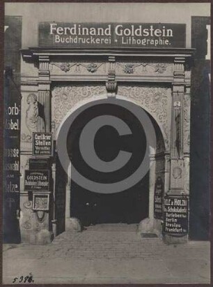 Portal des Greifenhauses in Breslau