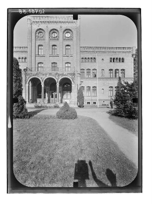 Neetzow. Herrenhaus (1855-1860; F. Hitzig). Eingangsfront (Teilansicht)