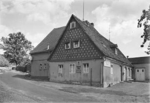 Walddorf, Gasthaus : Walddorf. Außenansicht des "Gasthauses Zur Friedenseiche", Lange Gasse 59