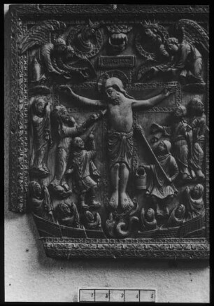 Florenz, Kreuzigung Christi, Buchdeckel, Abzweig der Metzer Schule, Elfenbein; Museo nazionale del Bargello, Sammlung Carrand ?