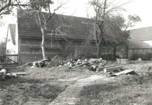 Mobschatz, Weinbergsweg 6. Dreiseithof (1801/1900). Gartenansicht