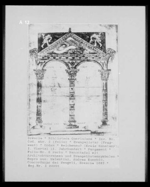 Evangelistar — Kanontafel mit Architekturrahmen und Evangelistensymbolen, Folio 6 recto