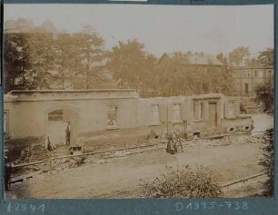 Vom Hochwasser am 30./31. Juli 1897 bis auf eine Außenmauer vollständig zerstörte Schmiede des Gustav Tischer in Potschappel (Freital, zwischen Garnisonsmühle und Friedrich-August-Hütte)