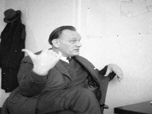 Gespräch der "BNN" mit dem Generalintendanten des Badischen Staatstheaters Hans-Georg Rudolph.