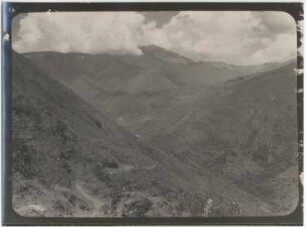 Tal des Río Camata mit Cerro Toana im Hintergrund