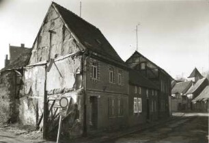 Haldensleben. Lange Straße mit Wohnhaus Nr. 62. Blick nach Südwesten