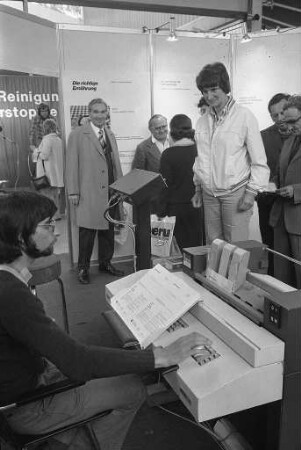 12. Ausstellung "sparen - bauen - wohnen" in der Nancyhalle und auf dem Festplatz