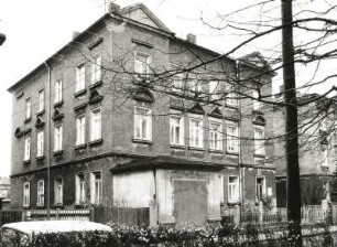 Coswig, Robert-Blum-Straße 9. Wohnhaus (E. 19. Jh.)