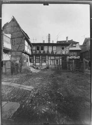 Quedlinburg, Breite Straße. Wohnhaus. Hoffront