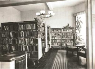 Brotterode. Stadtbibliothek. Ausleihraum