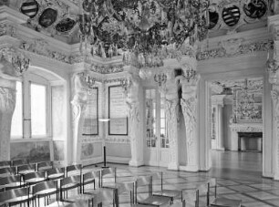 Schloss Ehrenburg — Riesensaal
