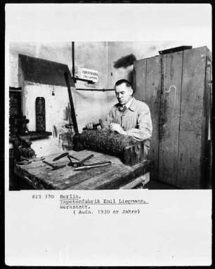Tapetenherstellung in der Tapetenfabrik Emil Liepmann in Berlin