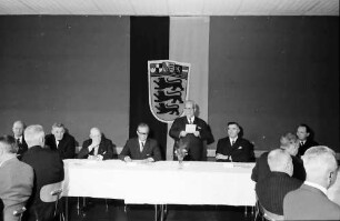 Freiburg: Regierungspräsidium; Amtseinsetzung von Regierungsvizepräsident Dr. Waldemar Bittighofer; Ansprache Regierungspräsident Dichtel