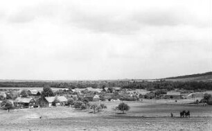 Doberschau-Gaußig-Diehmen. Blick vom Windmühlenberg auf Diehmen