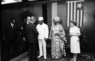 Freiburg: Hotel Stadt Freiburg; Verabschiedung des Staatspräsidenten von Liberia Dr. William Tolbert; Begrüßung