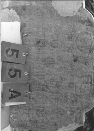Grabstein 55 (Index: 100008838) Zustand: stark verwittert Maße HxBxT: 84x64x9 cm: Grabstein 55A (Detailaufnahme)
